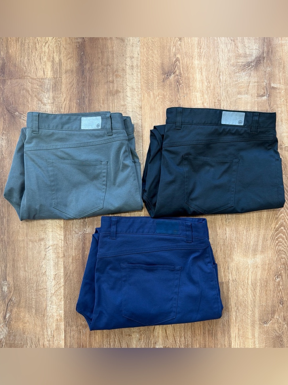 Lot 3 Peter Millar Mens 42x30 EB66 5-Pocket Performance Pant Stretch Golf Chinos
